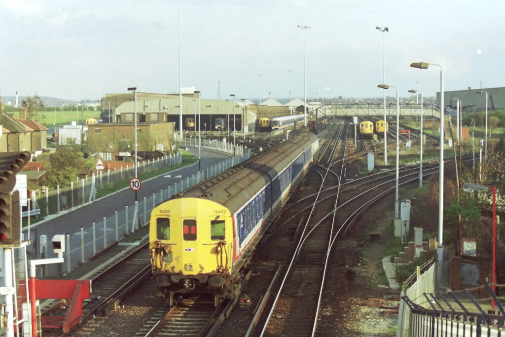 060494-110494 NSE Slade Green depot April 1994 5452